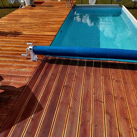 Letniskowy Jawor Z Basenem Holiday home *