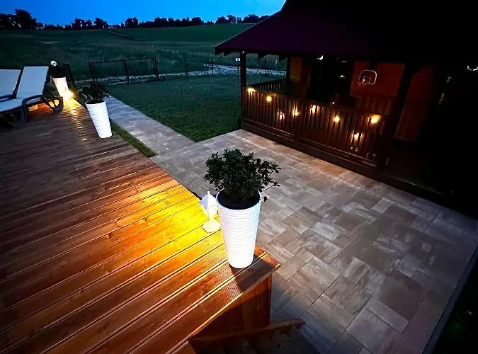 Letniskowy Jawor Z Basenem Holiday home *