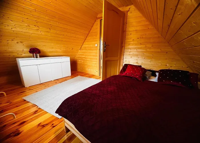 Letniskowy Jawor Z Basenem Holiday home Maldyty